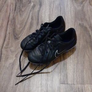 Nike Kids Black Soccer Cleats